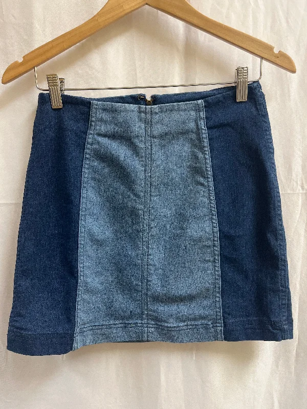 Skirt Mini & Short By Free People  Size: 2